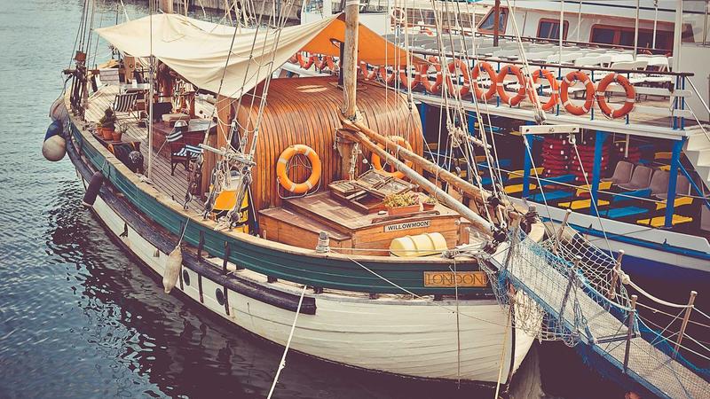 Judge gavel and court documents